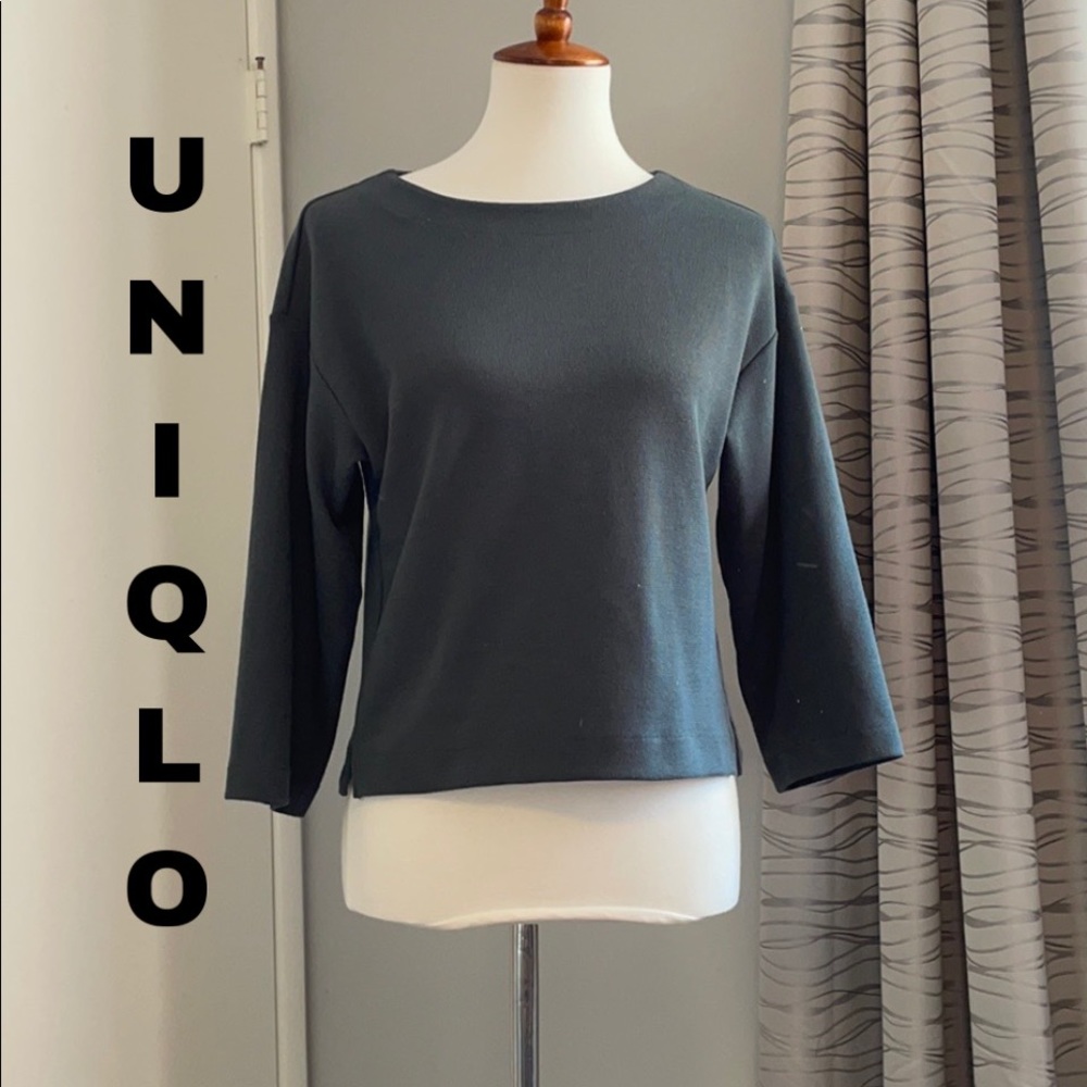 Uniqlo teal thick knit top